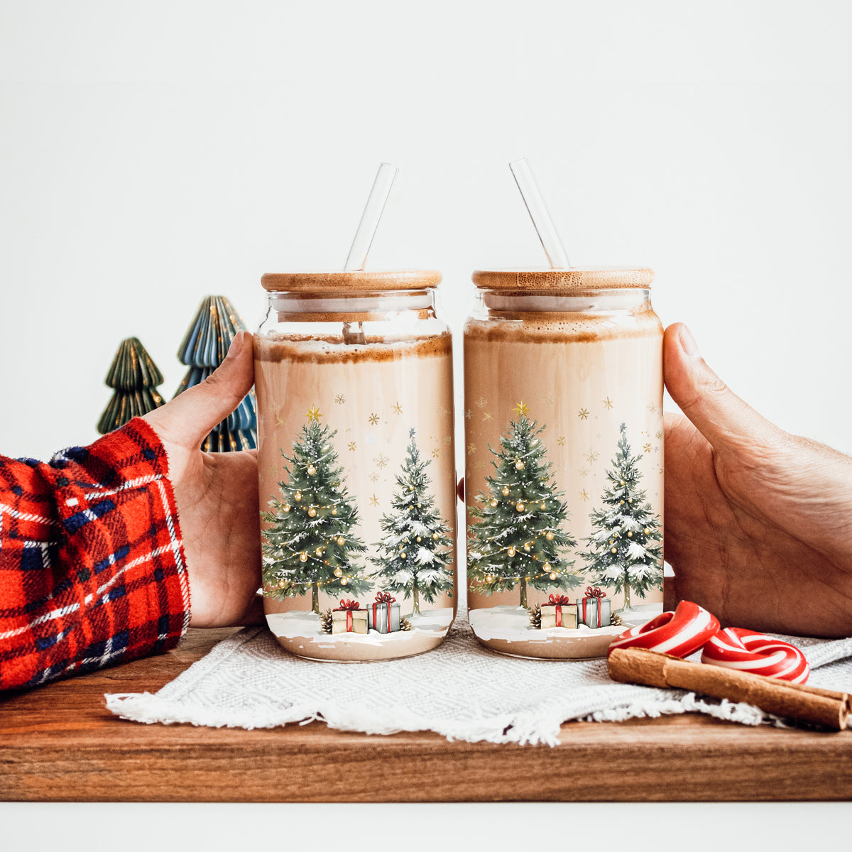 Modern Cute Holiday drinkware gifts glass cup 17oz - Christmas tree winter coffee tumbler bamboo lid - Festive kitchen accessories
Holiday gift idea for women - Christmas glass tumbler with bamboo lid